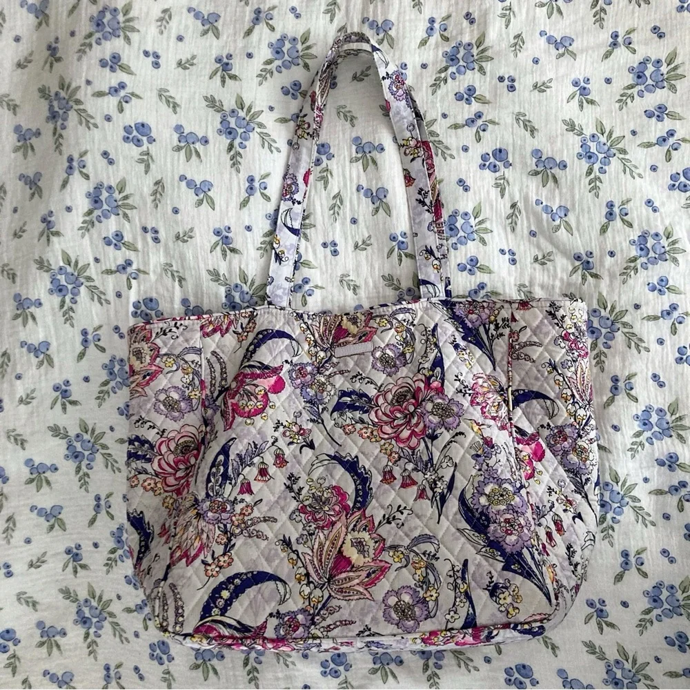 Vera Bradley Pastel Floral Tote - Picture 5 of 8